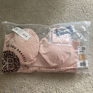 NWT Sublime® Hands-Free Pumping & Nursing Bra